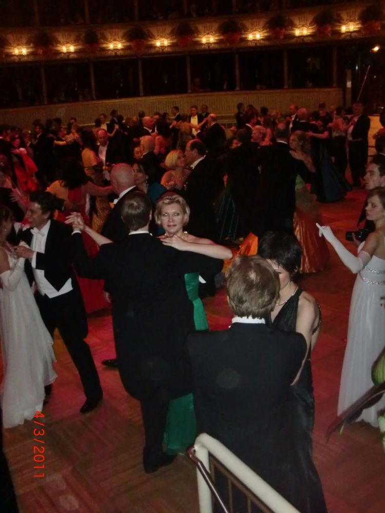 Dancing couples on the Vienna Opera Ball  