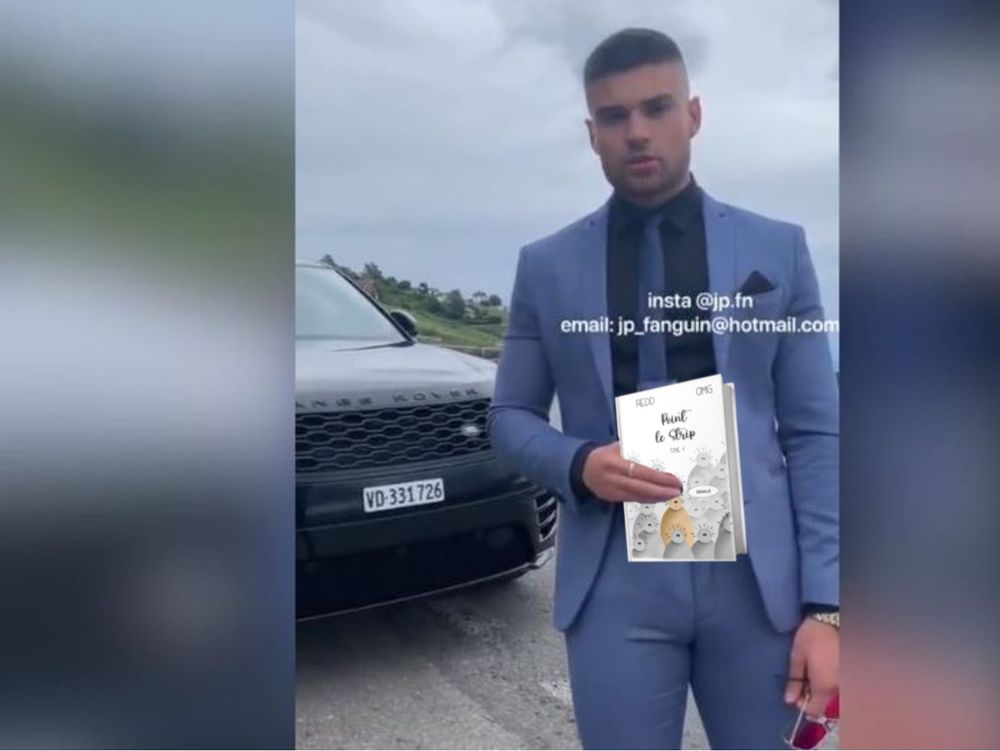 Meme de l’entrepreneur « la question elle est vite répondue » avec le livre Point Le Strip entre les mains