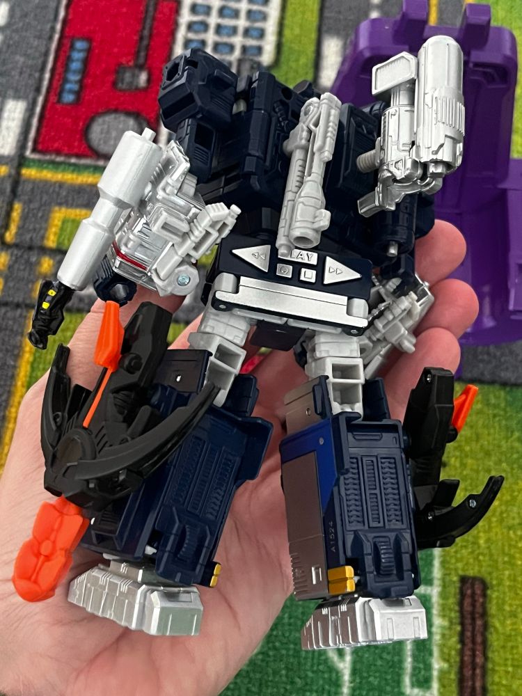Legacy Soundwave 