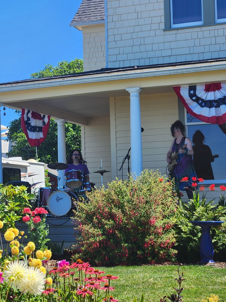 Trash Panda Go Kart playing Edmonds Porchfest.