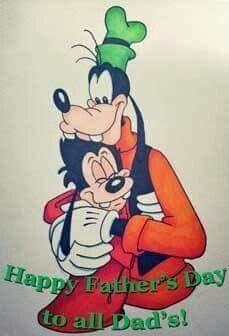 uma foto do lateta abraçando o max muito feliz escrito feliz dia dos pais para todos os pais