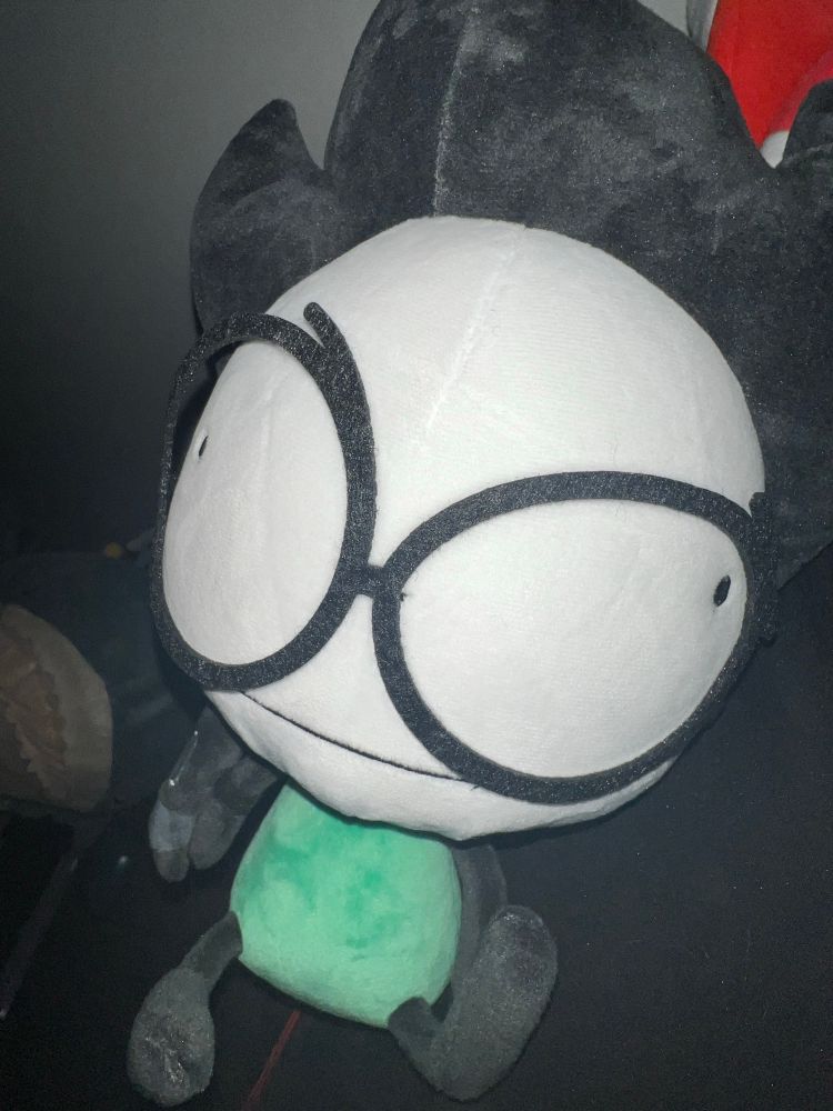 Pringus McDingus plush in the dark