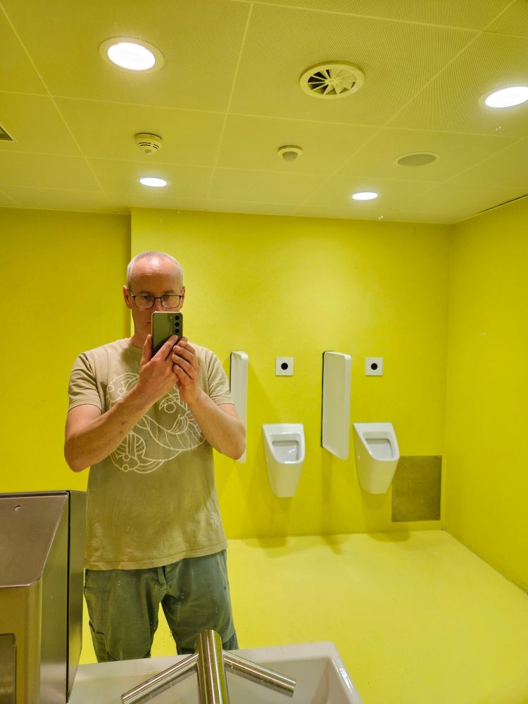 Lemon-yellow toilet with OP