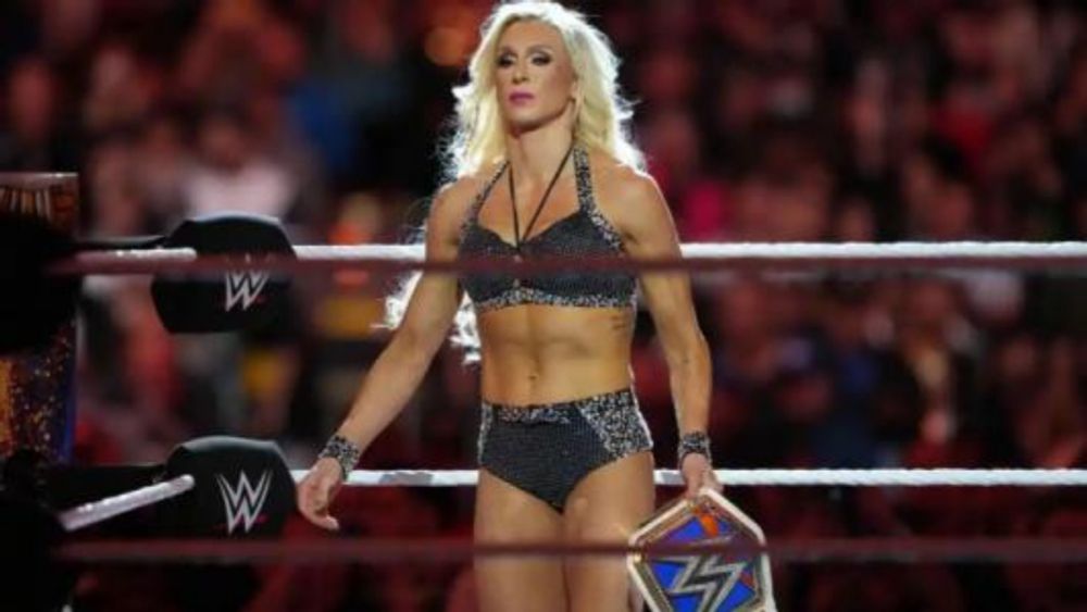 WWE: Great American Bash kehrt zurück, Charlotte Flair äußert sich über Roxanne Perez, Joe Hendry über die Zusammenarbeit mit WWE, RAW-Rating