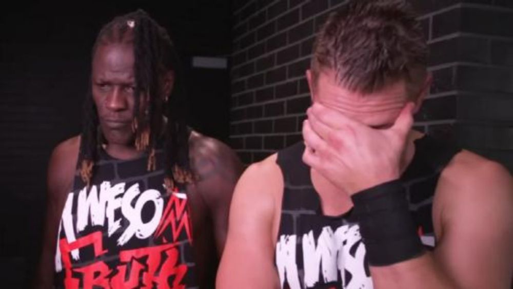 WWE: R-Truth gesteht Fehler ein, euphorische Champions, Anspielung auf den Split der Rockers, Update zur möglichen neuen Gruppe um Chad Gable