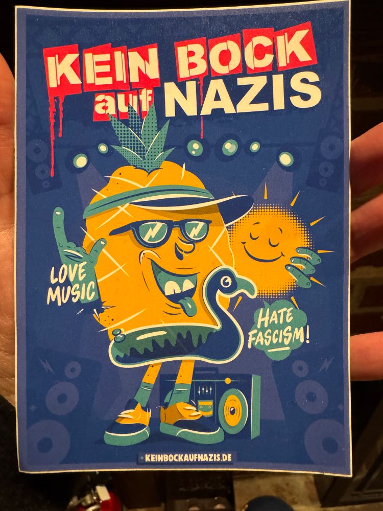 A postcard saying “Kein bock auf Nazis”, translated as “Not putting up with Nazis”.