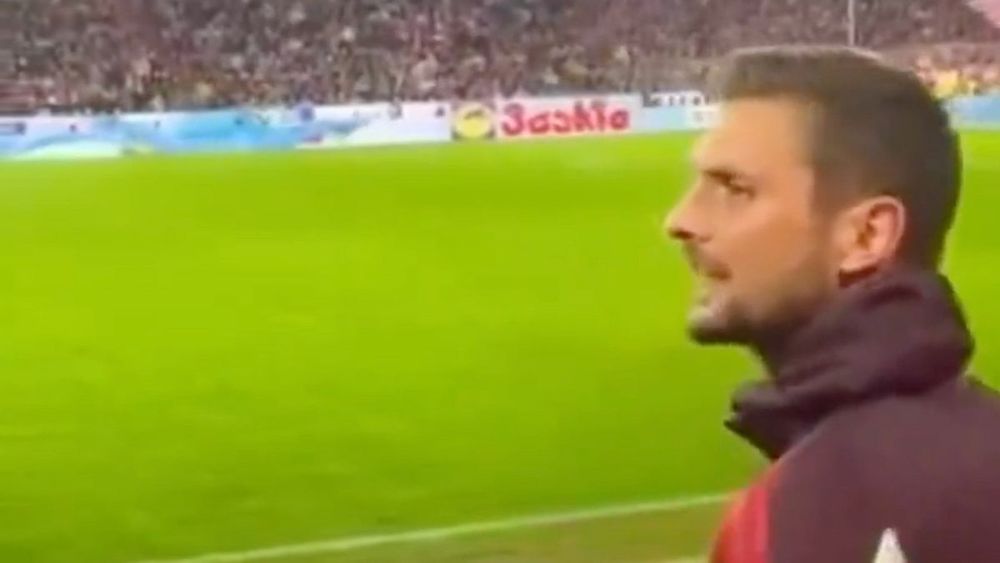 „Setz dich hin, Rolfes, du Wixxer“: Sven Ulreich beleidigte Bayer-Boss Rolfes beim Topspiel zwischen Bayern und Leverkusen