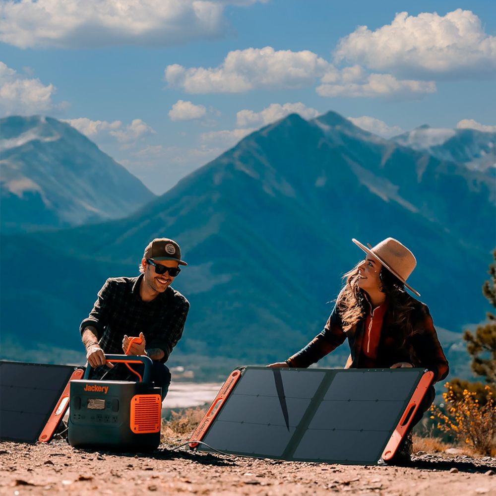 Jackery SolarSaga 100W portable solar panel