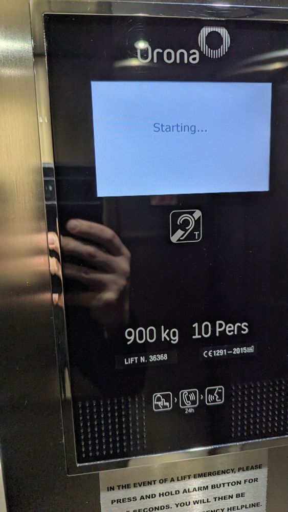A lift floor number screen that just says starting