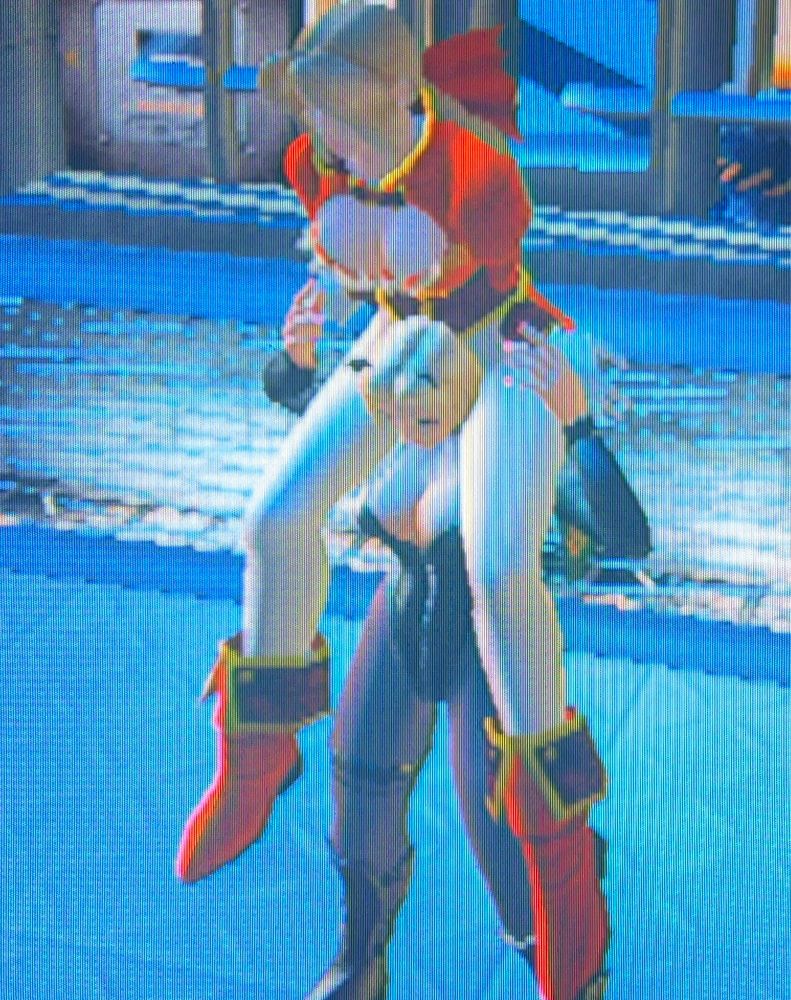 Tina picks Helena up on her shoulders for a high spot during her throw- Helena is such a good worker here, gotta love their commitment to wrestling 