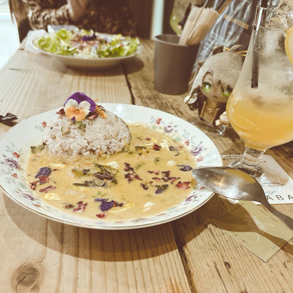 カレーに誘われて出てきたレオぬい