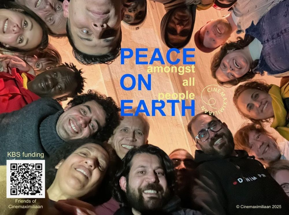 Faces of cinemaximiliaan and a qr code for donations.