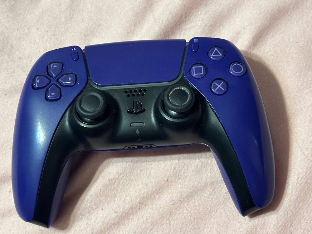 Customer’s Galactic Purple Dualsense before I worked on it. Dirty and has drift.