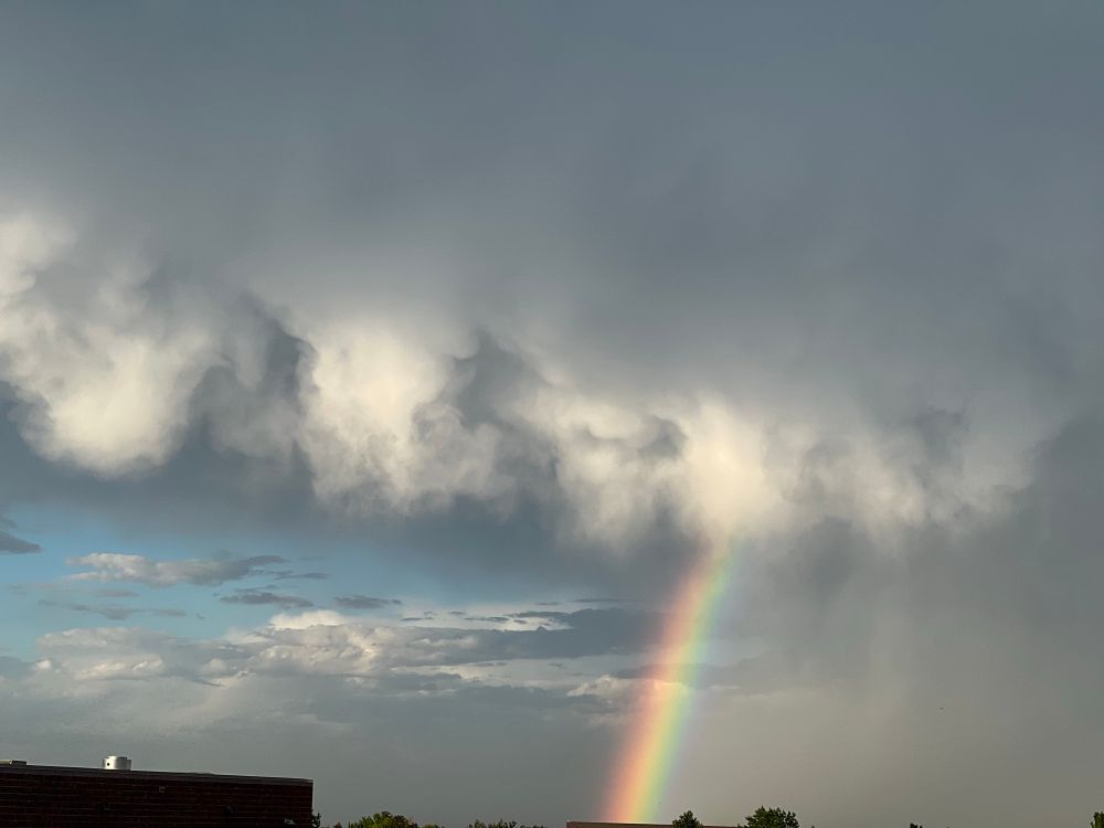 mammatus and rainbow