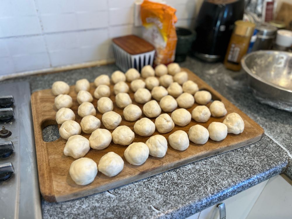 48 steamed bun dough balls