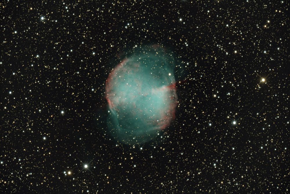 Teleskopaufnahme des Hatelnebels Messier 27 