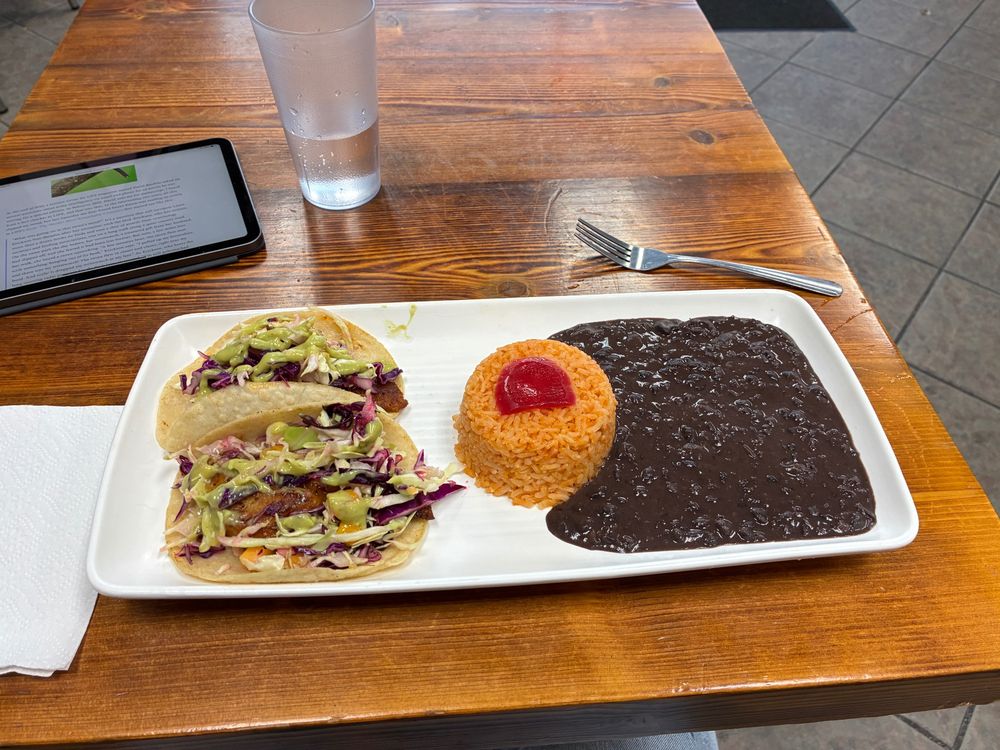 fish taco combo at Taqueria el Zocalo
