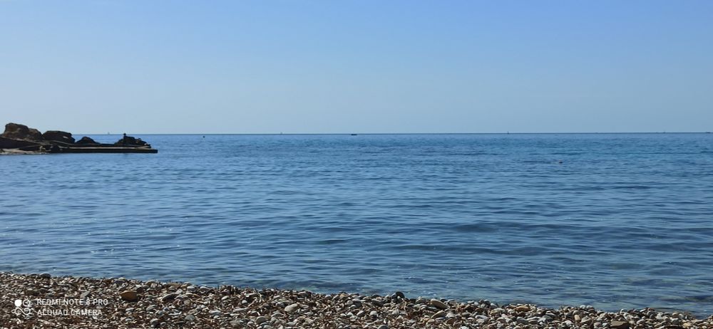 La plage du Rouet côté galets 