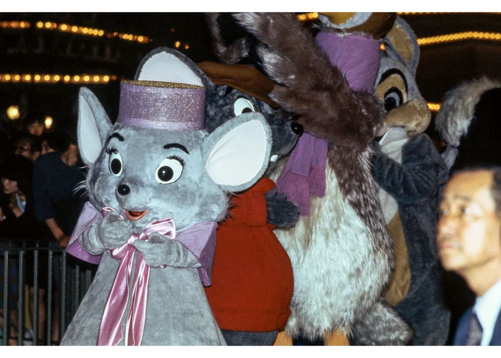Tokyo Disney Land　11／Apr／1983　Celebration Ceremony🎞️
#tokyodisneyland
#tdl
#filmphotography
2w #imalittlerobot #MissBianca