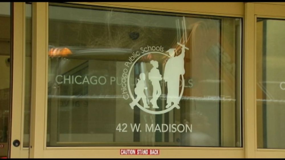 Mayor Johnson to appoint 7 new members to Chicago school board after entire board resigns