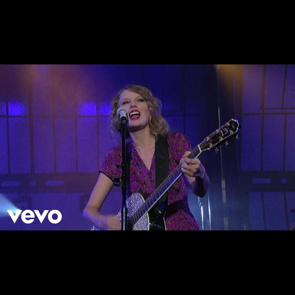 Taylor Swift - Mine (Live on Letterman)