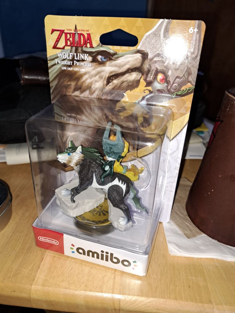 Wolf Link Amiibo in packaging.
