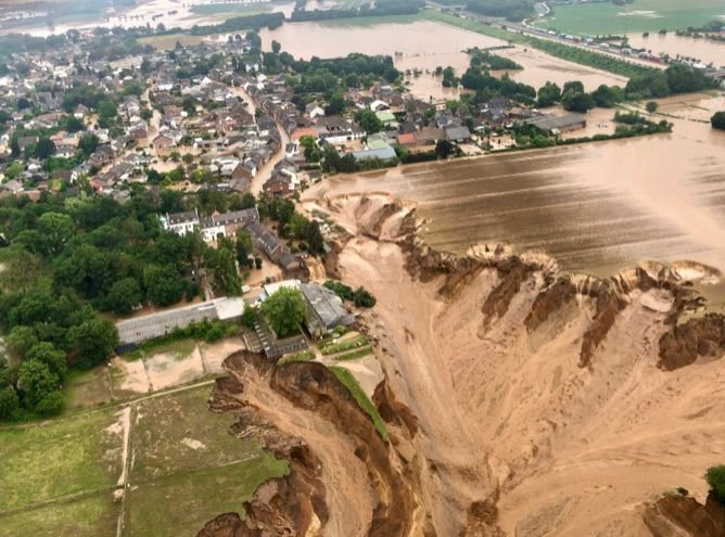 Erftstadt-Blessem NRW (Foto: Rhein-Erft-Kreis) Hochwasser nach katastrophalem Starkregen mitten im SOMMER 2021. 