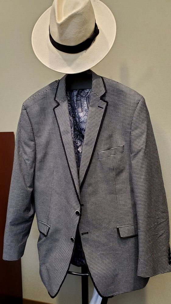 Duncan's hat and blazer