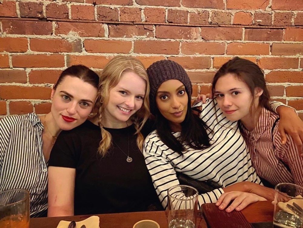 Katie McGrath, Andrea Brooks, Azie Tesfai and Nicole Maines BTS on Supergirl. 