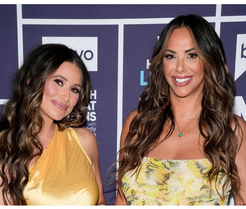 The two queens of the Valley: Kristen and Nia.