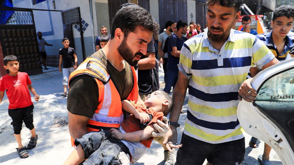 Gaza : des bombardements et des tirs près d’un centre d’aide font 36 morts, selon la Défense civile