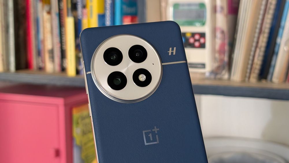 OnePlus 13 camera pod