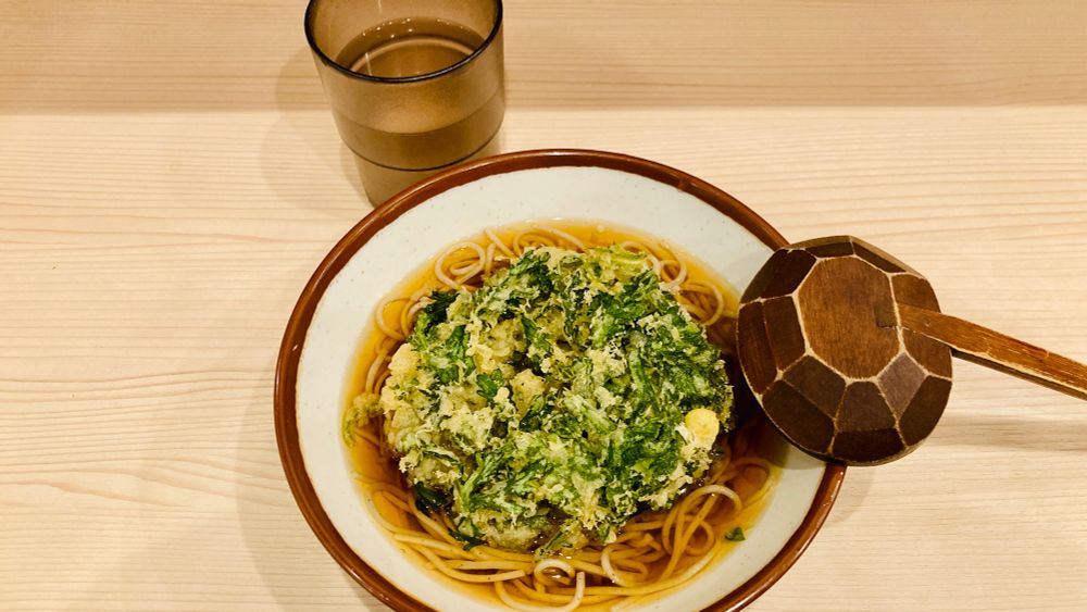 仙台「そばの神田」の春菊天そば