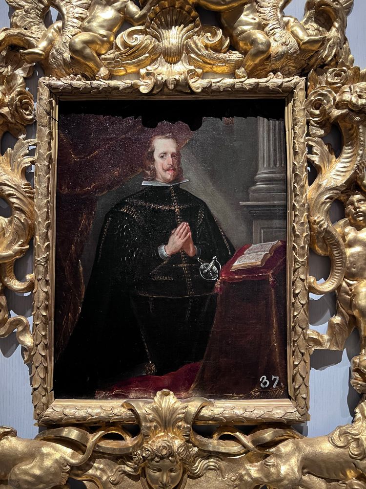 Painting of a man in dark clothes with the most impressively elongated jaw, the typical sign of Habsburgs preferring to marry ‘in the family’, in those days. 