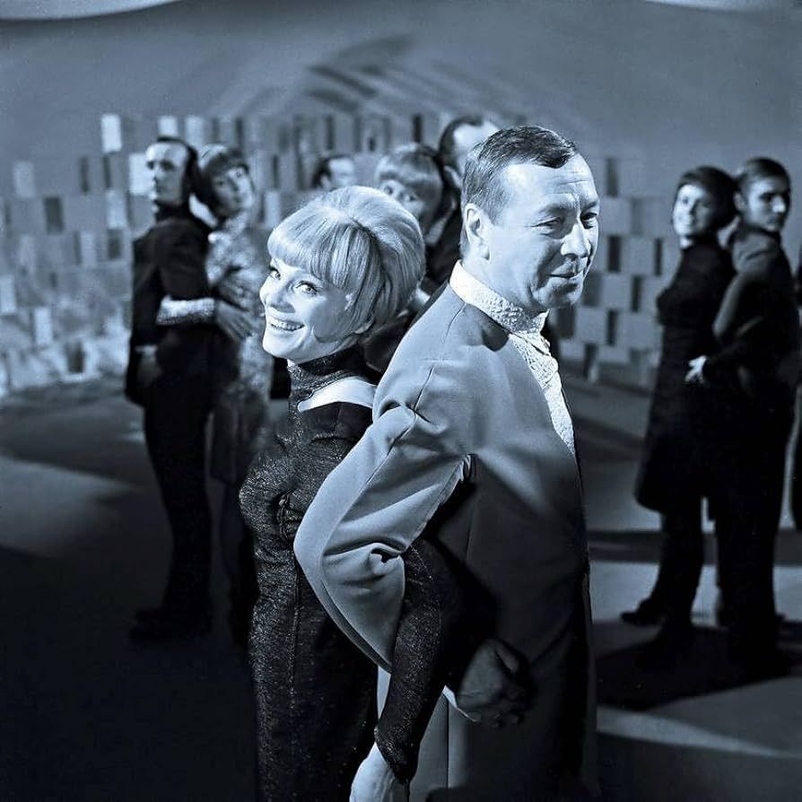 Tanzpaare aus Raumpatrouille Orion.