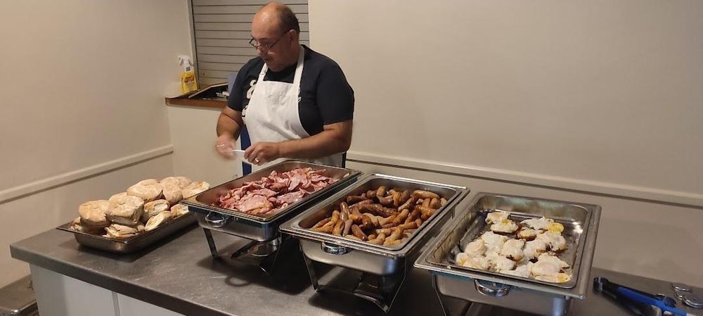 Understaffed breakfast buffet