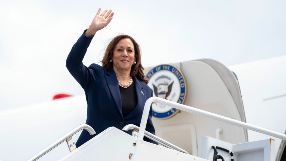 Keep Kamala & Carry On