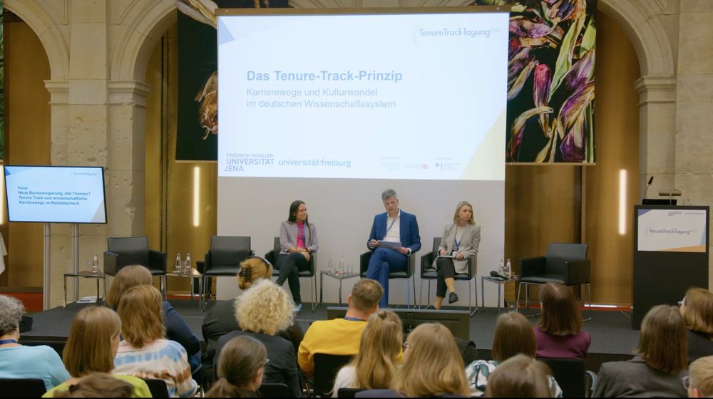 Amrei Bahr, Jan Wöpking und Melanie Fritscher-Fehr auf dem Podium