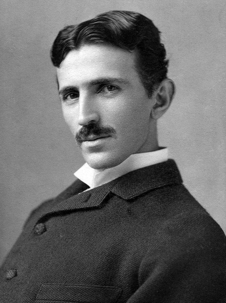 A picture of Nikola Tesla. The sexy bastard 