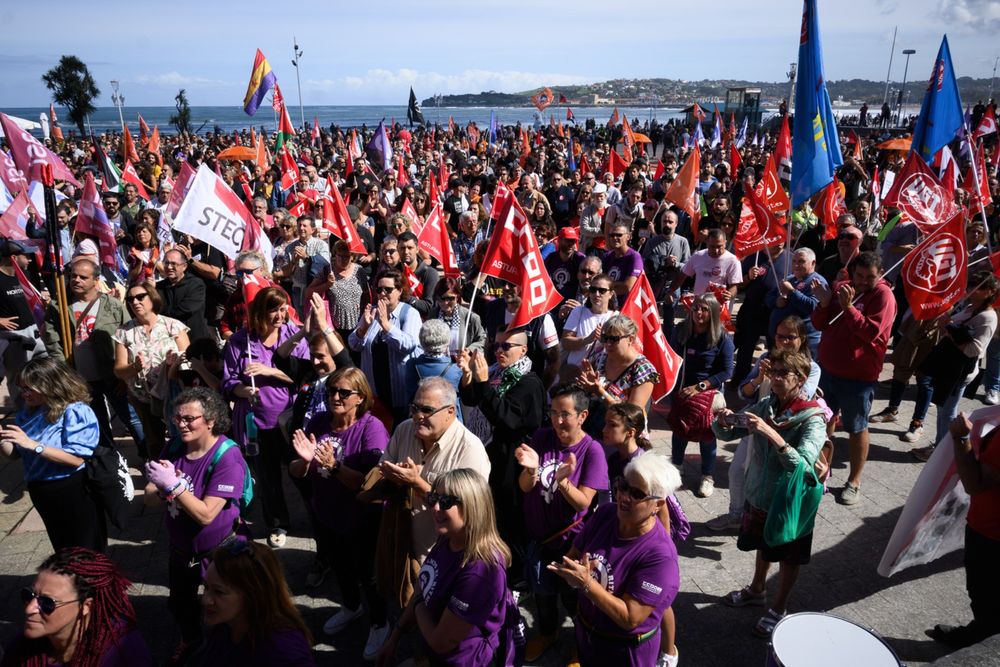 Multitudinaria marcha por la libertad de "las seis de La Suiza" y en defensa del sindicalismo - Nortes | Centradas en la periferia