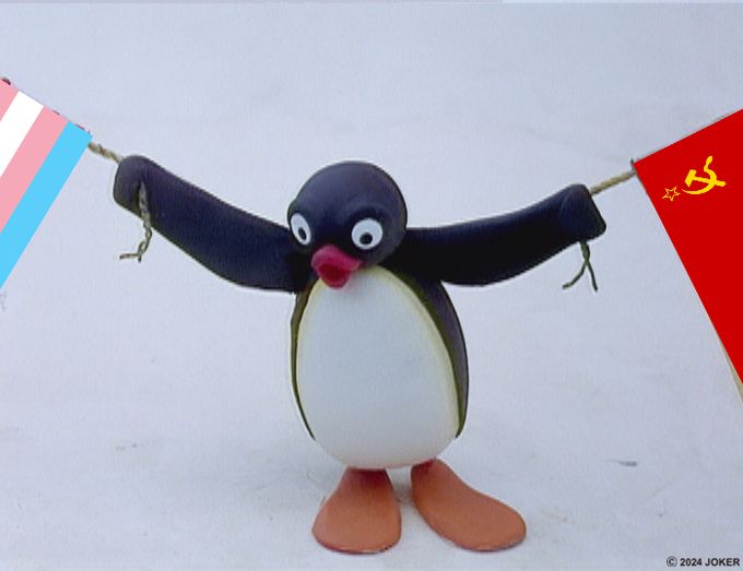 pingu le pingouin  tenant un drapeau trans et un drapeau communiste 