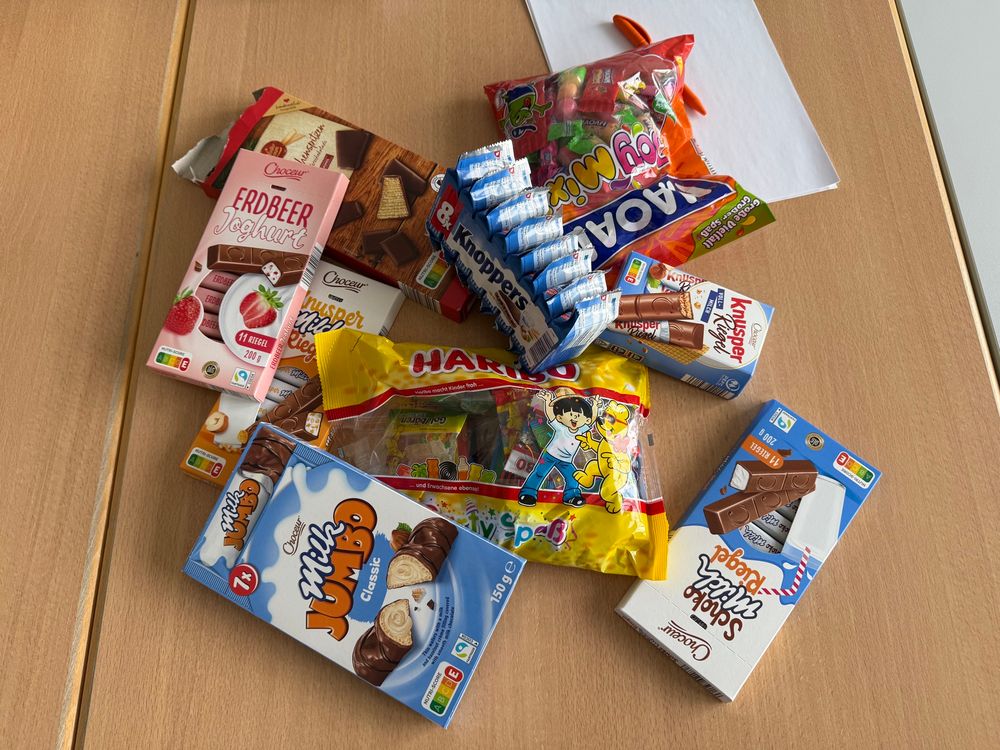 Ein Haufen Süßigkeiten aus dem Aldi 