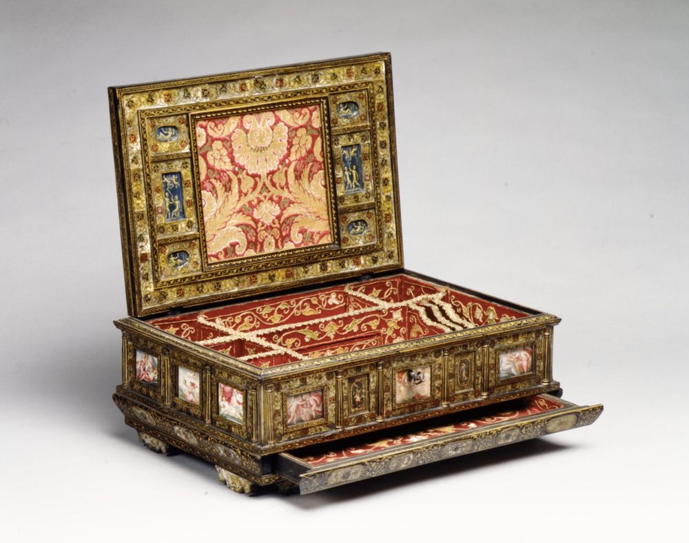 Casket (cofanetto or scrigno), Metropolitan Museum of Art, New York, NY