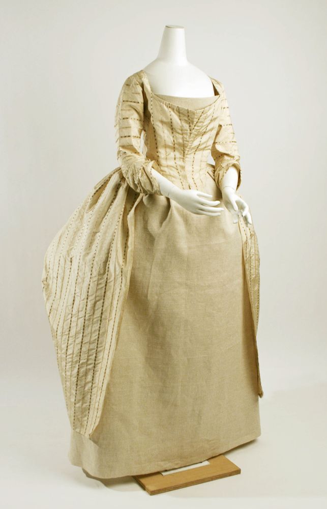 Robe à la Polonaise, Metropolitan Museum of Art, New York, NY