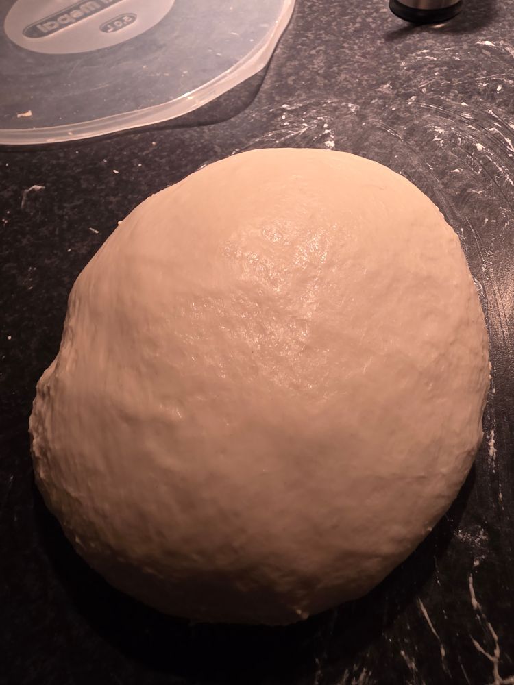 En sånn passe rund deigklump på benken 