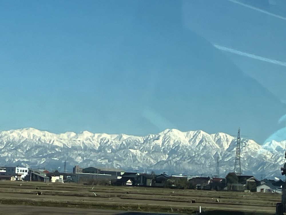 車で移動中に撮った。立山連峰。