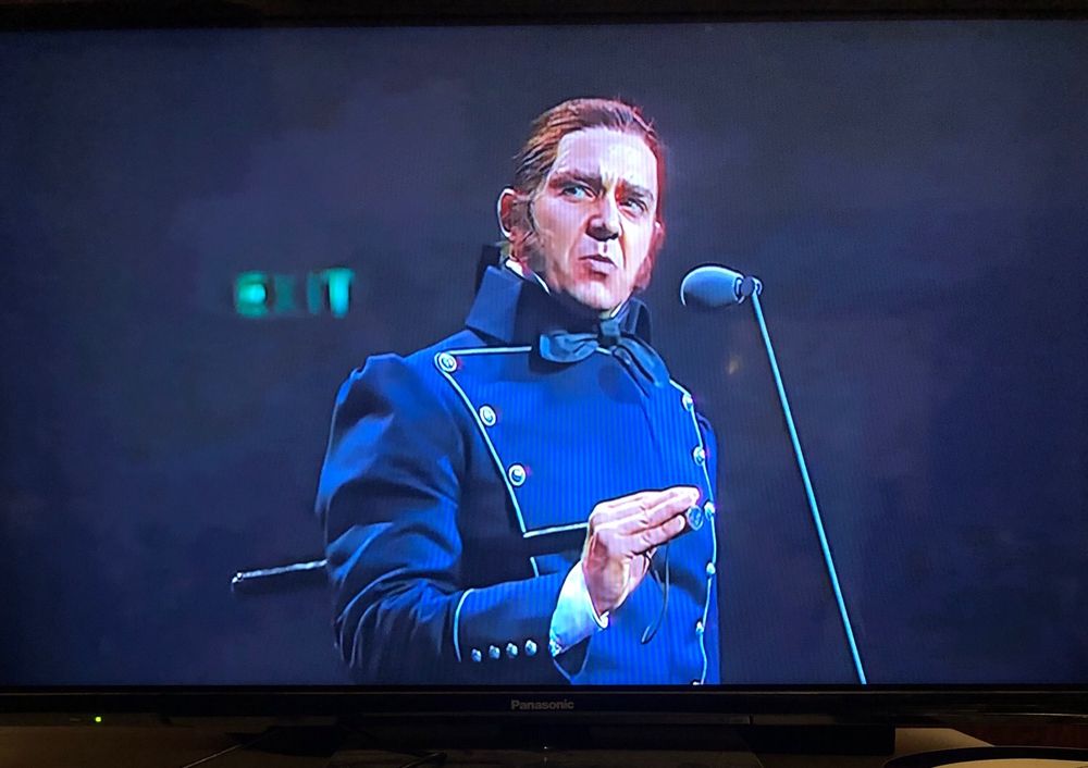 Philip Quast as Javert, in the Les miserables 10th anniversary concert