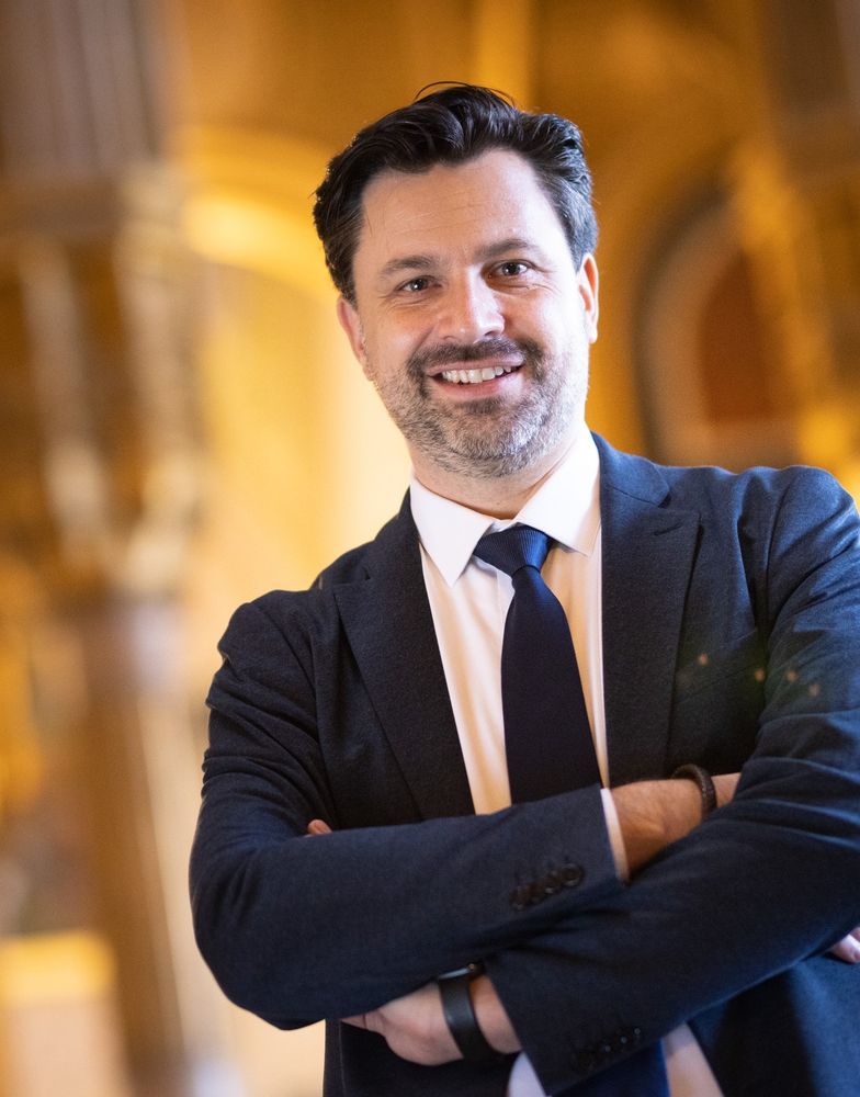 Das Bild zeigt Georg Hoffmann, den Direktor des Heeresgeschichtlichen Museums.