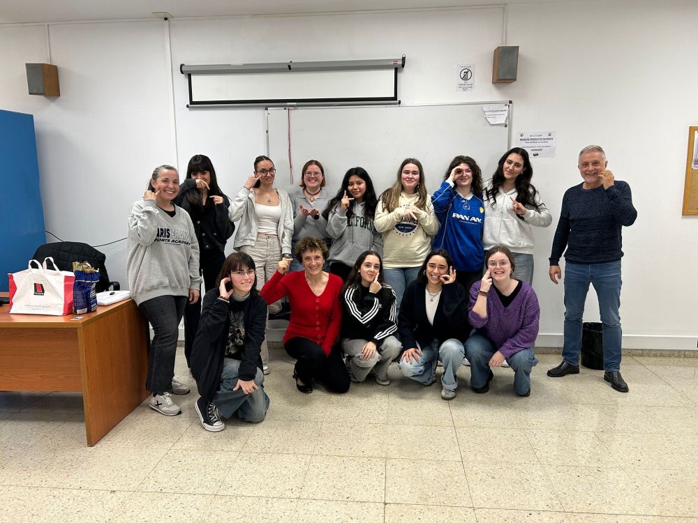 Alumnos y profesora del curso.