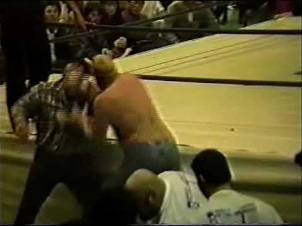 Atsushi Onita & Dick Murdoch vs Masanobu Kurisu & Jos Leduc